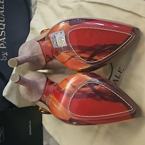 Q by Pasquale Soft Pink Suede Italian made heels size 36 NIB See Description Plz - Picture 8 of 16